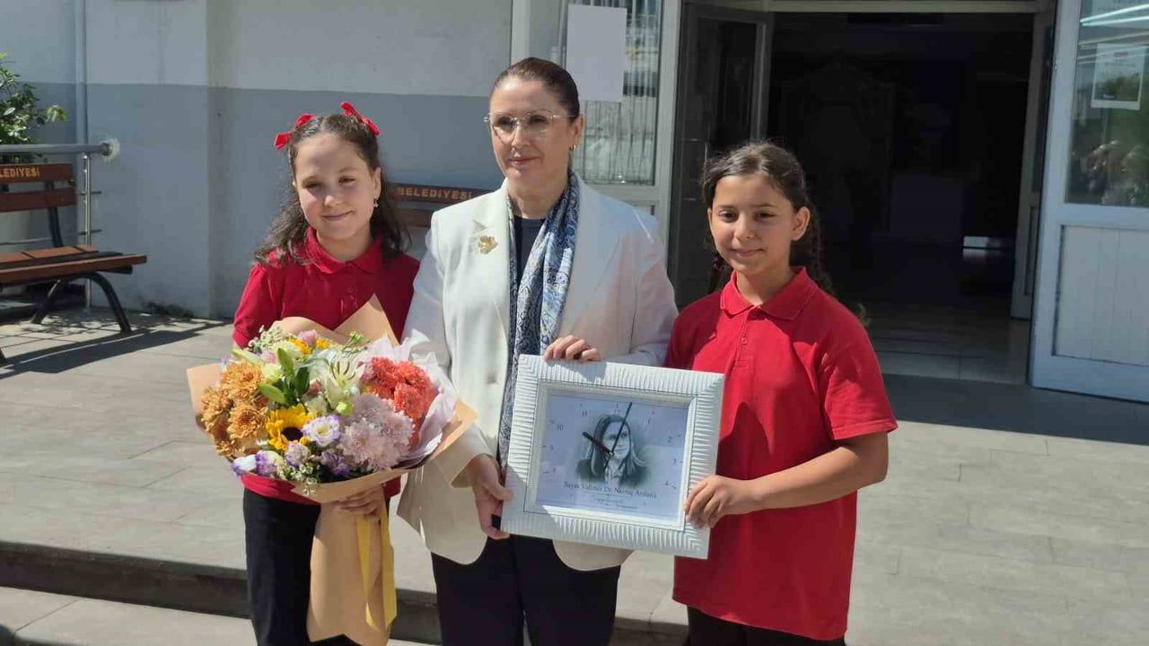 Bartın'da karne töreninde öğrencinin güneş enerjisi talebi