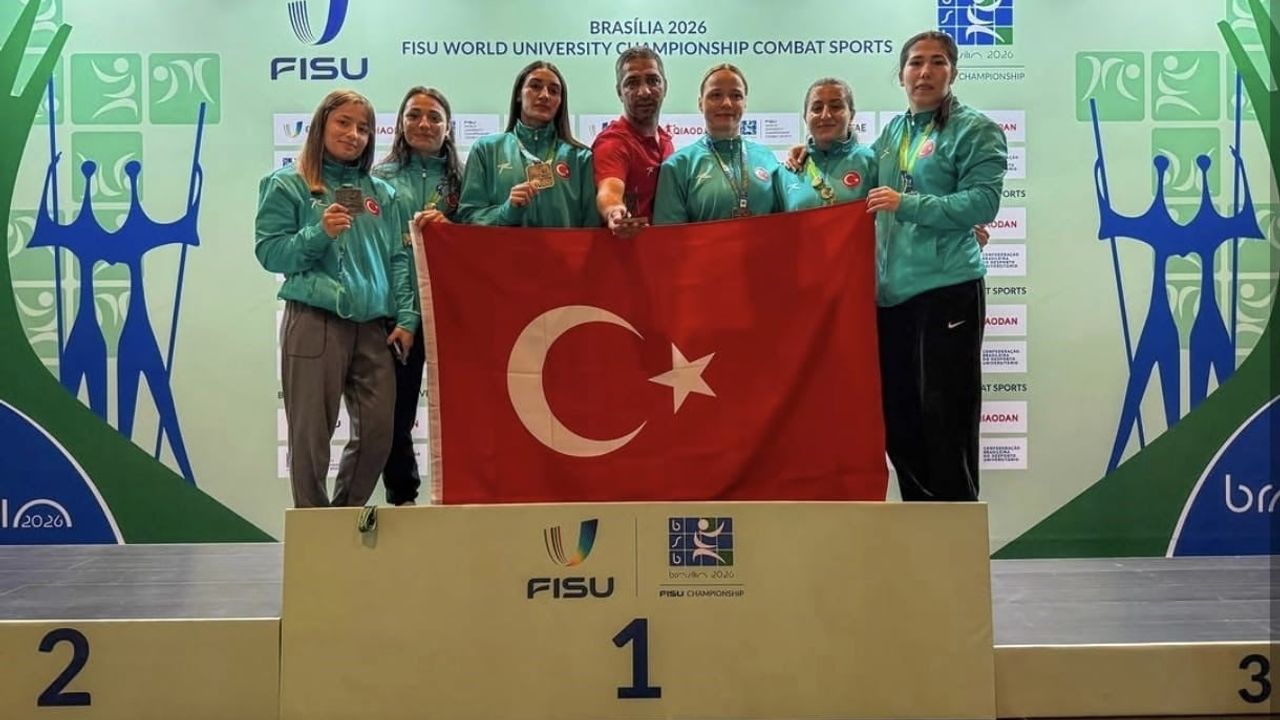 BARÜ'lü güreşçi Bükrenaz Sert dünya şampiyonu oldu