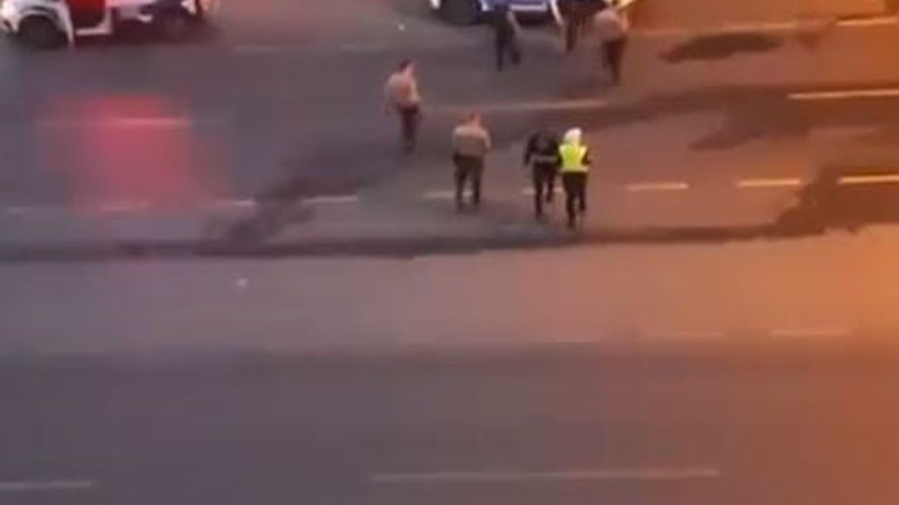 Başakşehir’de motosikletli şüpheliler işyeri kurşunlaması sırasında suçüstü yakalandı