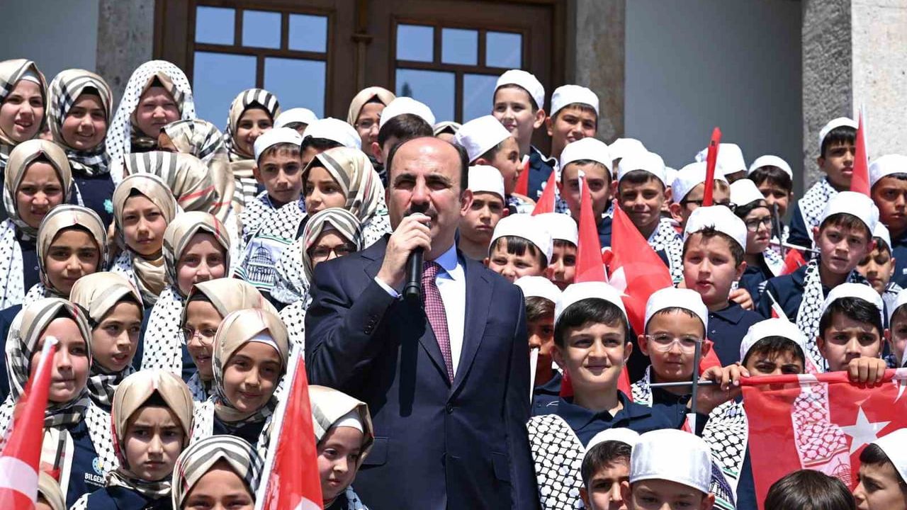 Başkan Altay, Bilgehanelerde hafızlık hazırlığı görüp İHO kazanan öğrencilerle buluştu