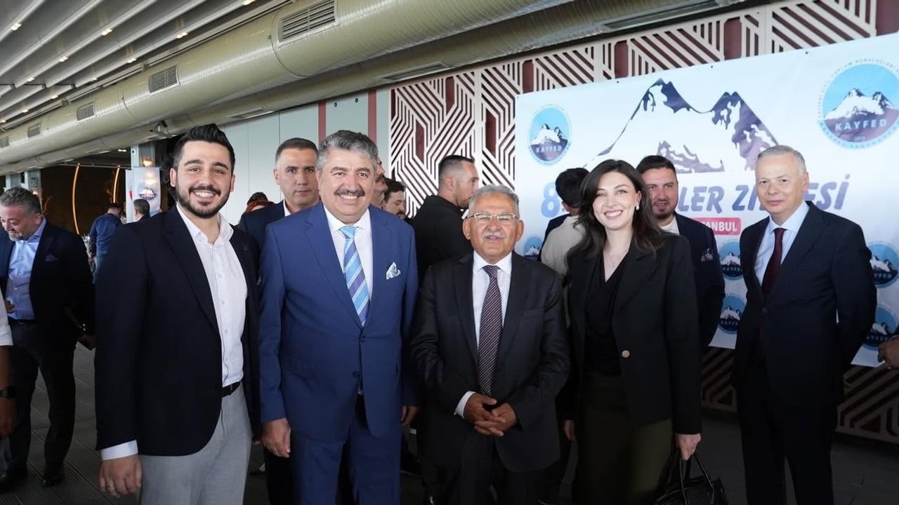 Başkan Büyükkılıç’tan 8. Kayserililer Zirvesi'nde birlik, beraberlik ve dayanışma vurgusu