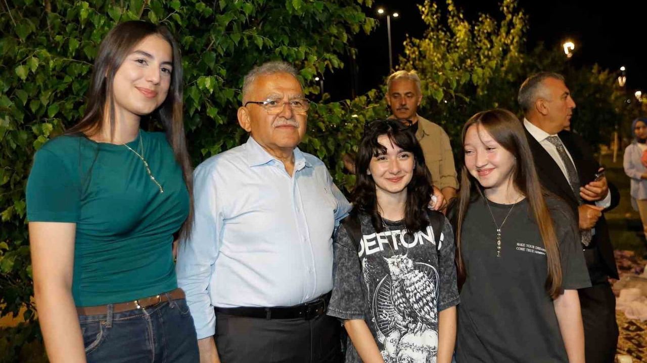 Başkan Büyükkılıç’tan millet bahçesinde akşam buluşması