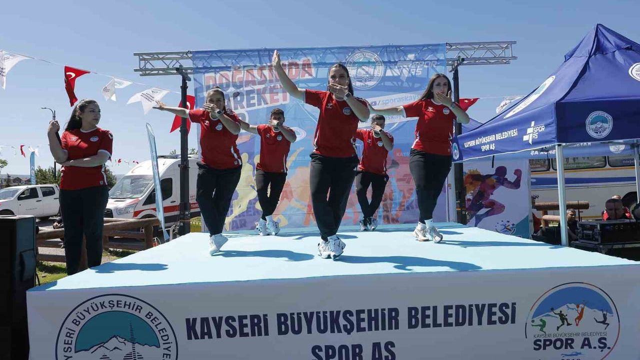 Başkan Büyükkılıç yaza merhaba doğa yürüyüşünde sporseverlerle buluştu