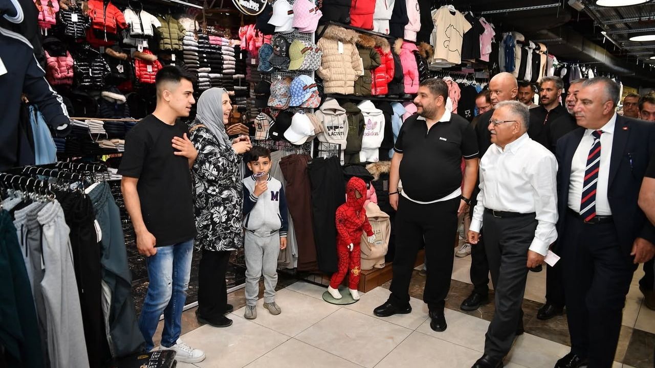 Başkan Büyükkılıç Yeraltı Çarşısı’nı Ziyaret Etti: Esnafa Bereket Dileği