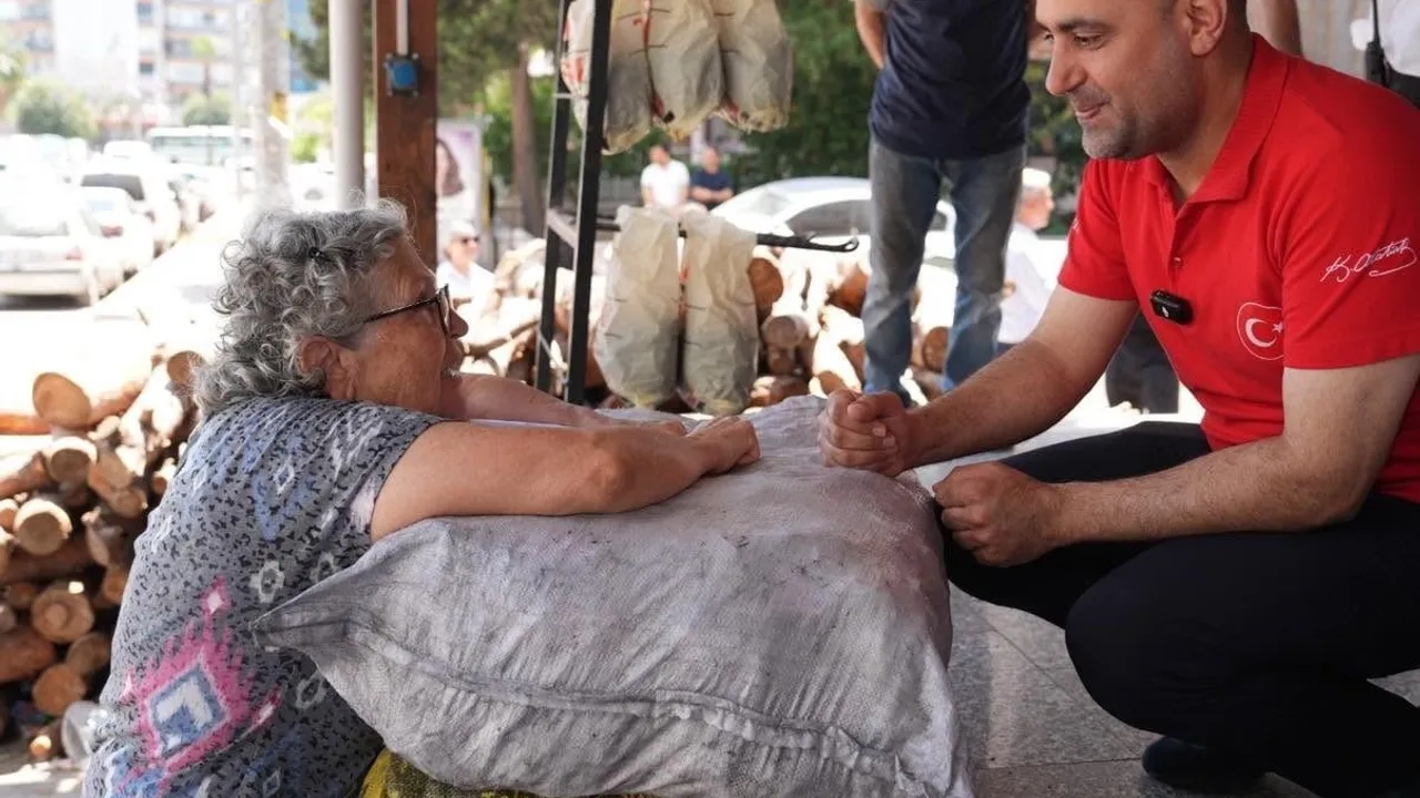 Başkan Emrah Kozay Güzelyalı Mahallesi'nde Vatandaşlarla Bir Araya Geldi
