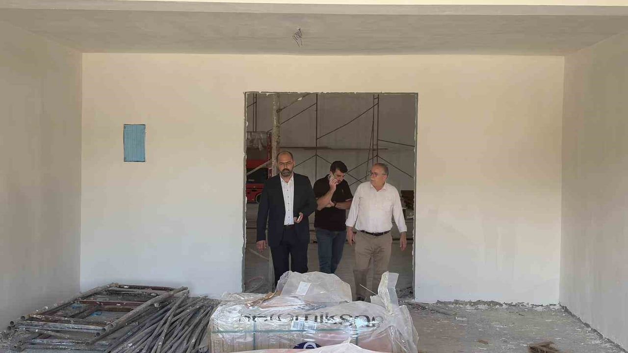 Başkan Kavaklıgil, Tosya Düğün Salonu İnşaatını Yerinde İnceledi