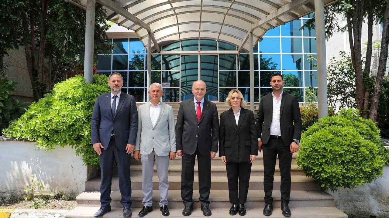 Başkan Özlü’den Akçakoca Belediye Başkanvekili Alev Ünal’a hayırlı olsun ziyareti