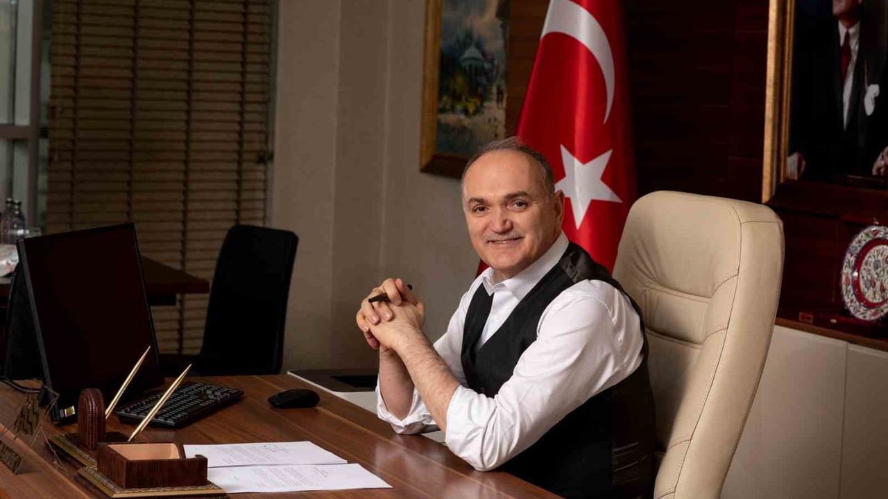 Başkan Özlü: tatilde sporu ve kitap dostluğunu unutmayın