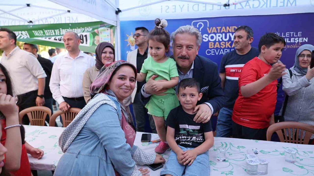Başkan Palancıoğlu Selimiye'de vatandaşla buluştu