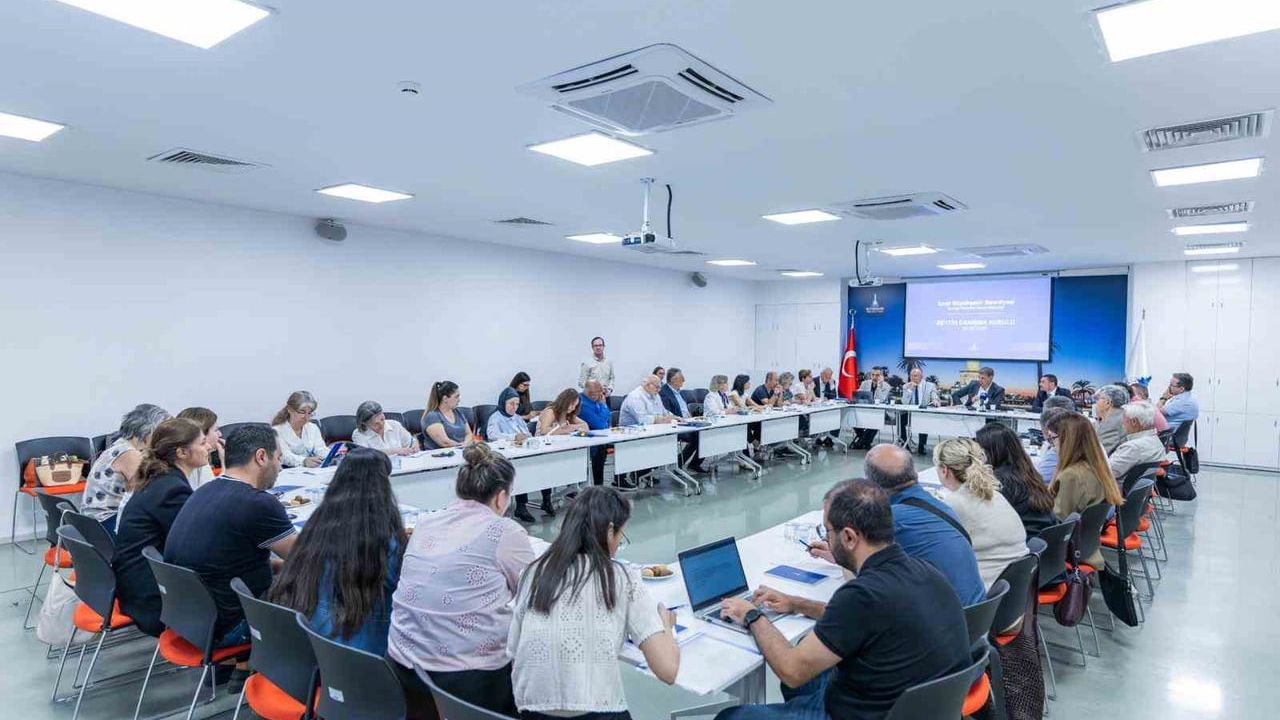 Başkan Tugay: Zeytinin değerini ekonomiye yansıtmalıyız