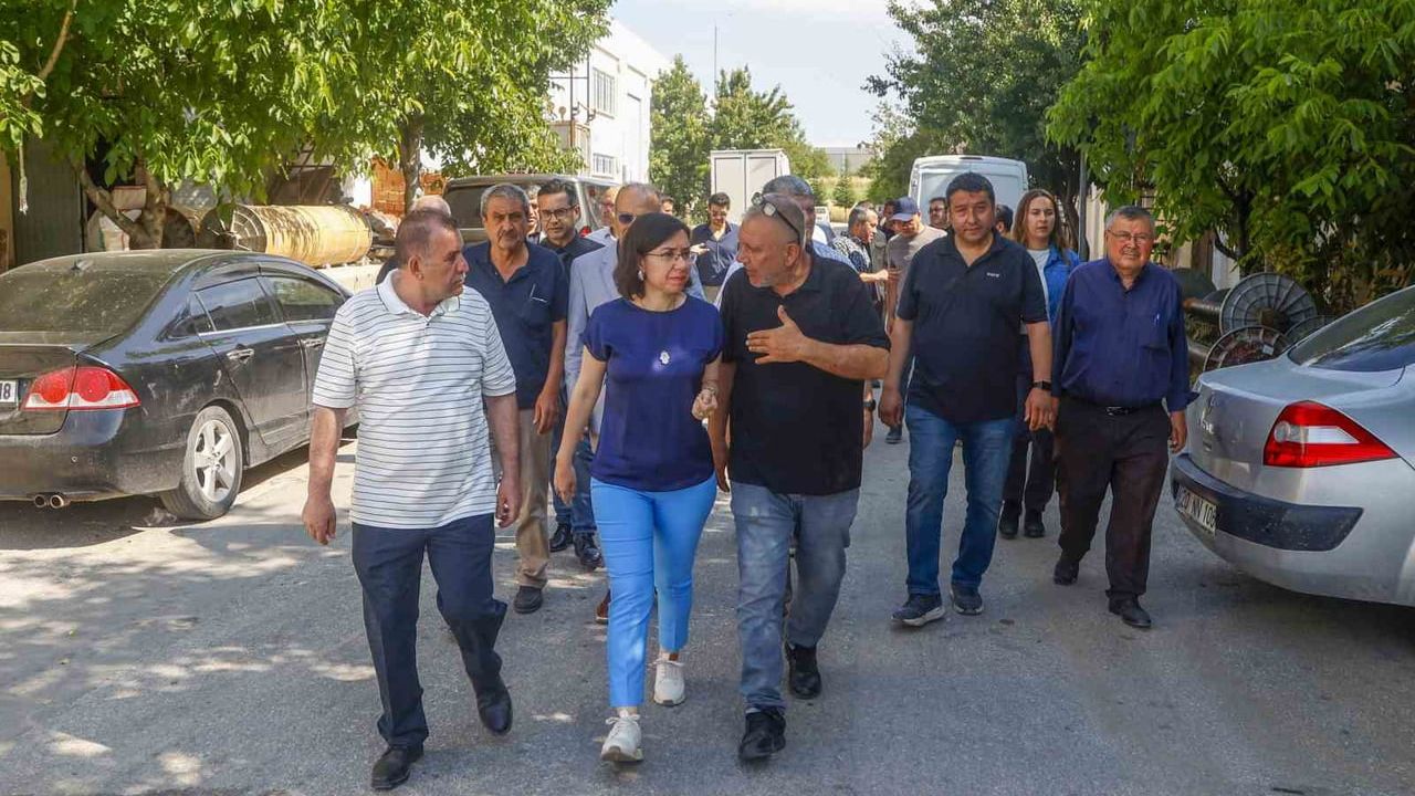 Başkan vekili Özkan Dokumacılar Sitesi esnafını ziyaret etti