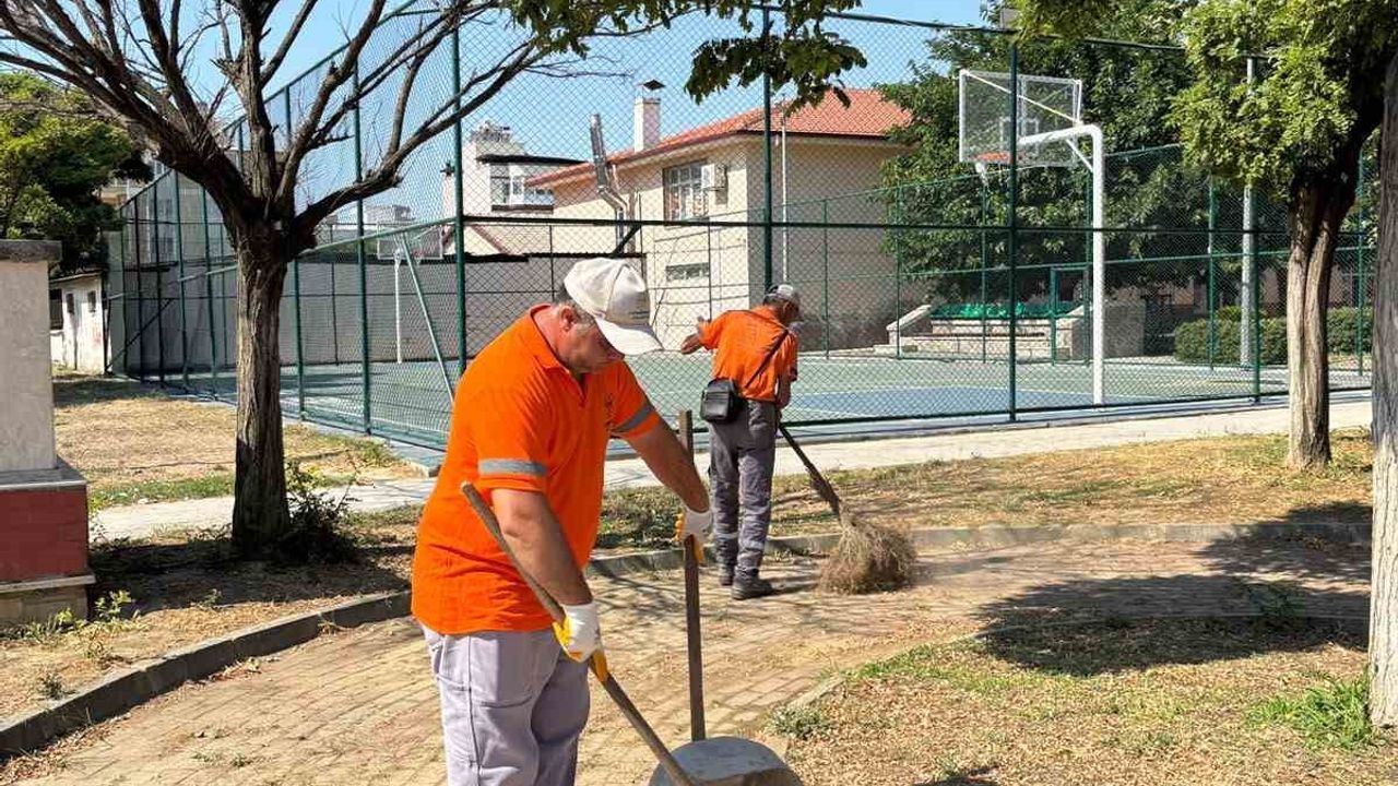 Başkan Zencirci sözünü tuttu: temizlik işçilerine ikramiyeler yatırıldı