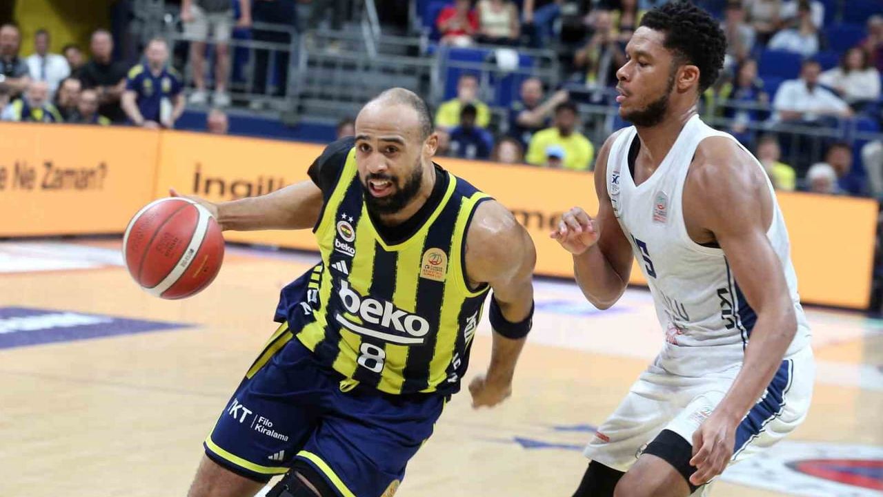 Basketbol Süper Ligi: Fenerbahçe 60-59 A. Efes — Yarı Final Serisi 1-0