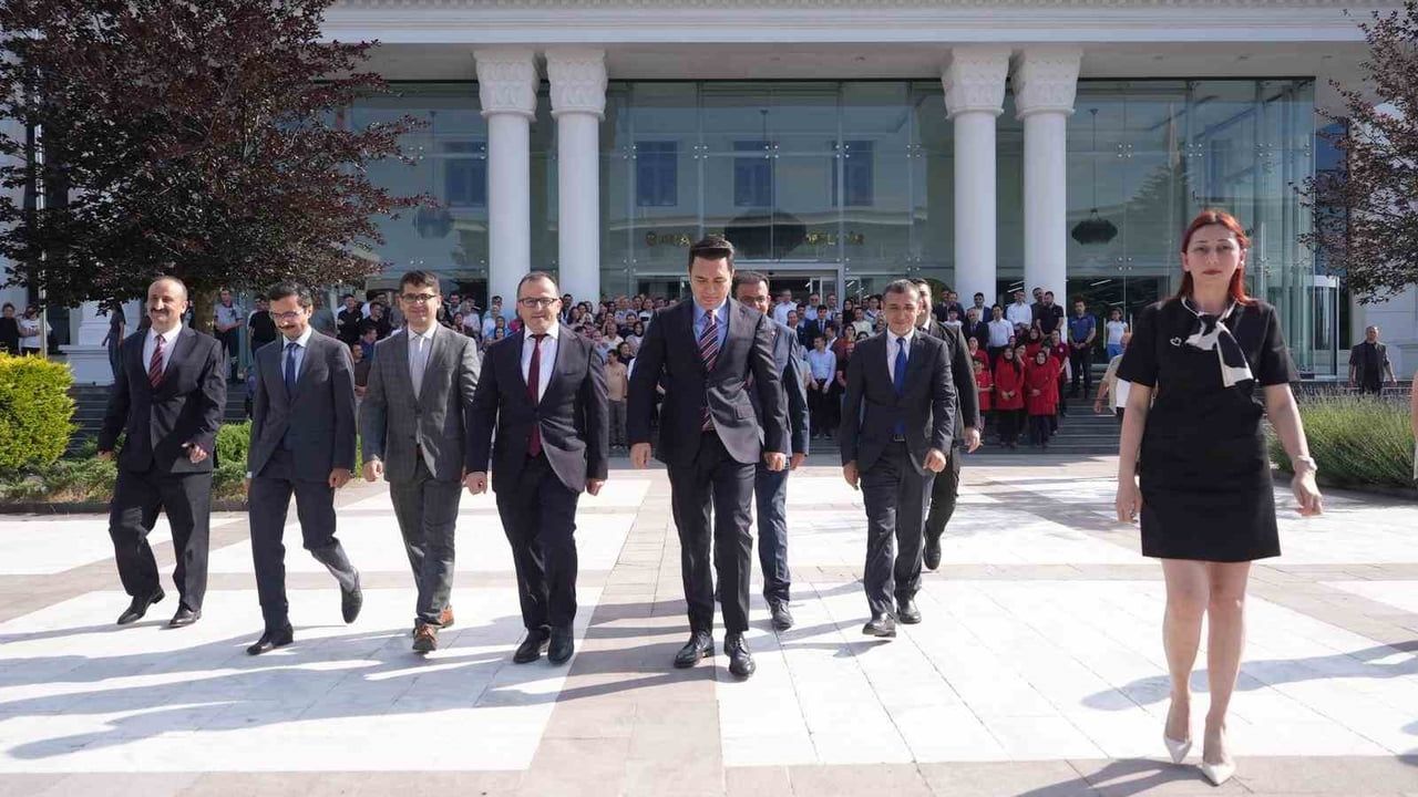 Başsavcı Yasin Emre, Düzce adliyesinde uğurlandı