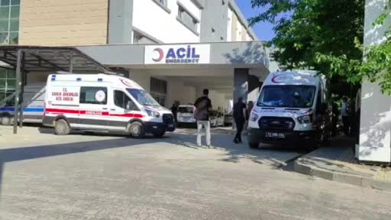 Batman Sason'da Aileler Arasında Çıkan Kavgada 12 Kişi Yaralandı