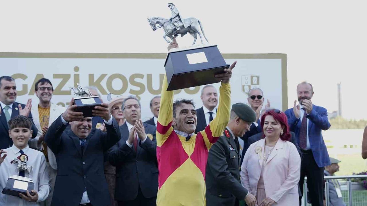 Bay Nalçakan 100. Gazi Koşusu'nu kazandı