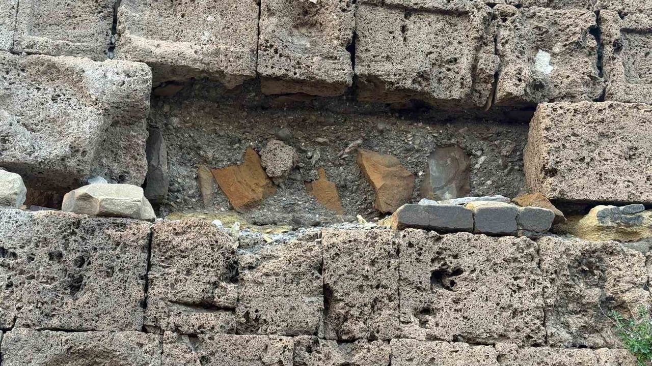 Bayburt Kent Konseyi'nden tarihi kale duvarları için müdahale talebi