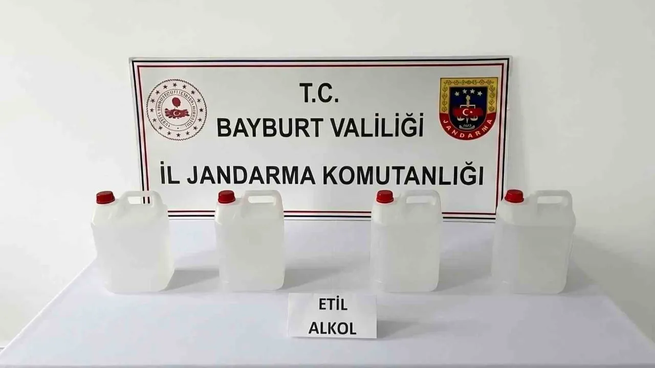 Bayburt’ta 20 litre etil alkol ele geçirildi