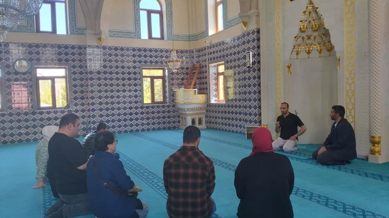 Bayburt’ta 'Engelsiz Cami, Engelsiz İbadet' buluşmaları: 'Cami-Engelli Buluşması' Zülküf Bozkurt Camii'nde gerçekleştirildi