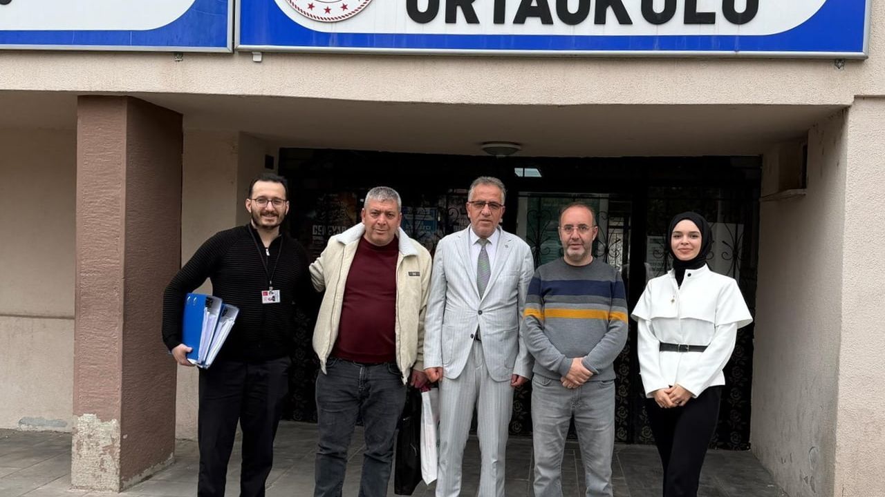 Bayburt'ta Omurga Sağlığım Projesi kapsamında 1.900 öğrencide skolyoz taraması