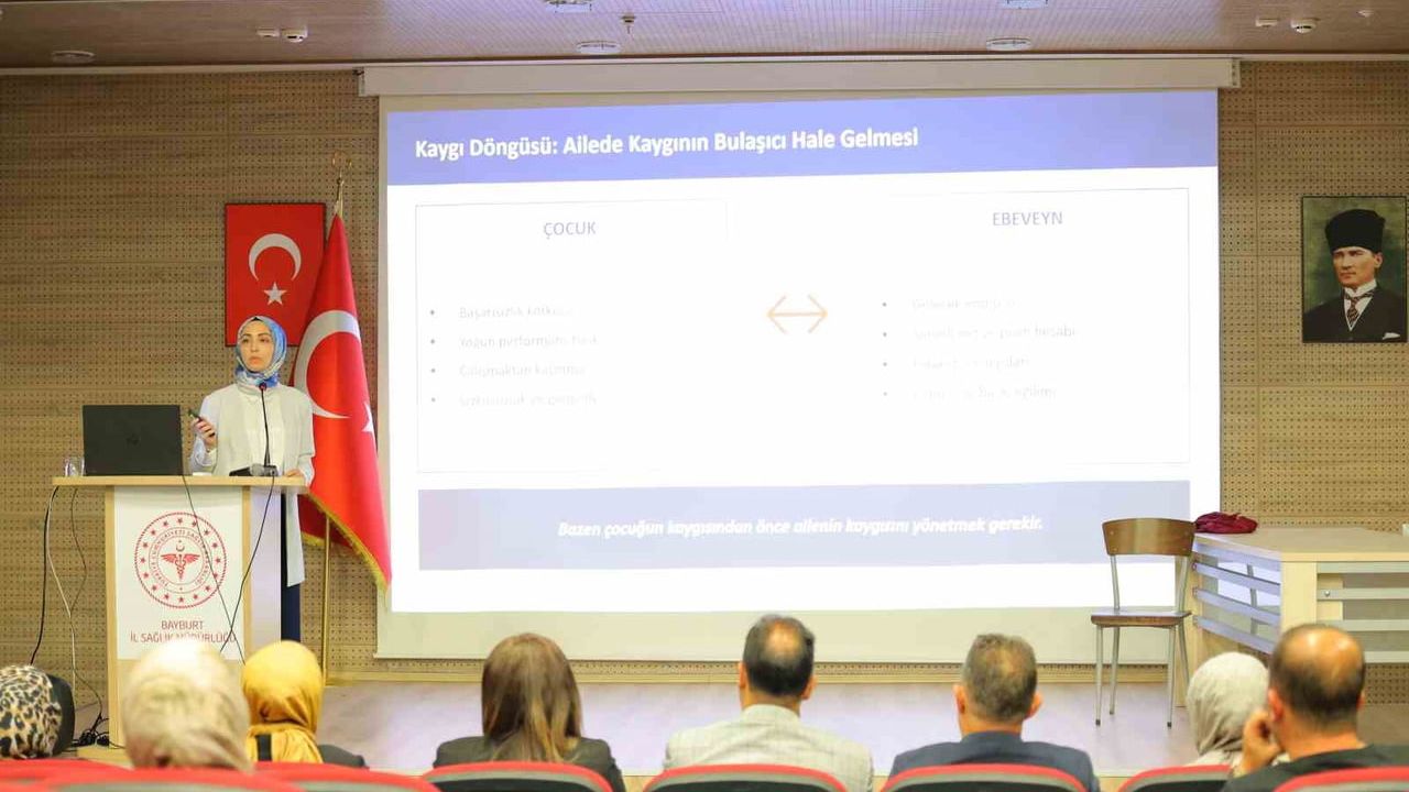 Bayburt’ta 'Sağlıklı Hayat Saatleri' programı: Çocuk ve ergenlerde sınav kaygısı ele alındı