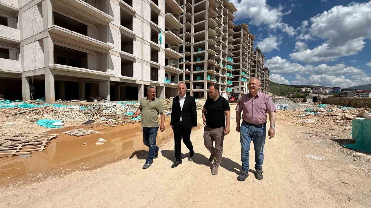 Bayburt'ta şantiyelerde yapı denetimi yapıldı