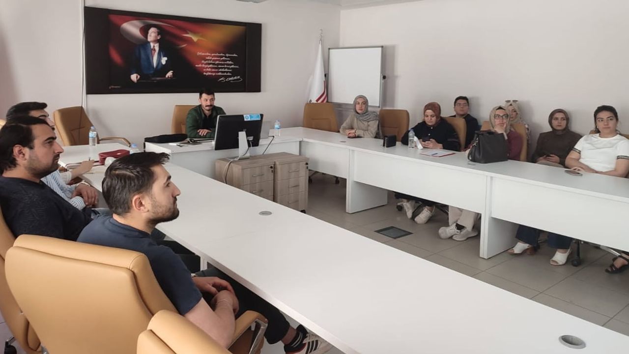 Bayburt'ta sosyal hizmet personeline kişisel mahremiyet eğitimi