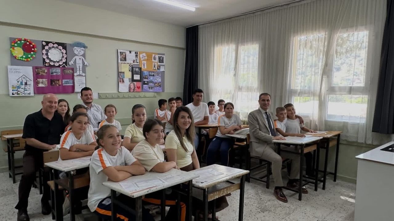 Bayındır’da 5 bin 931 öğrenci karne sevinci yaşadı