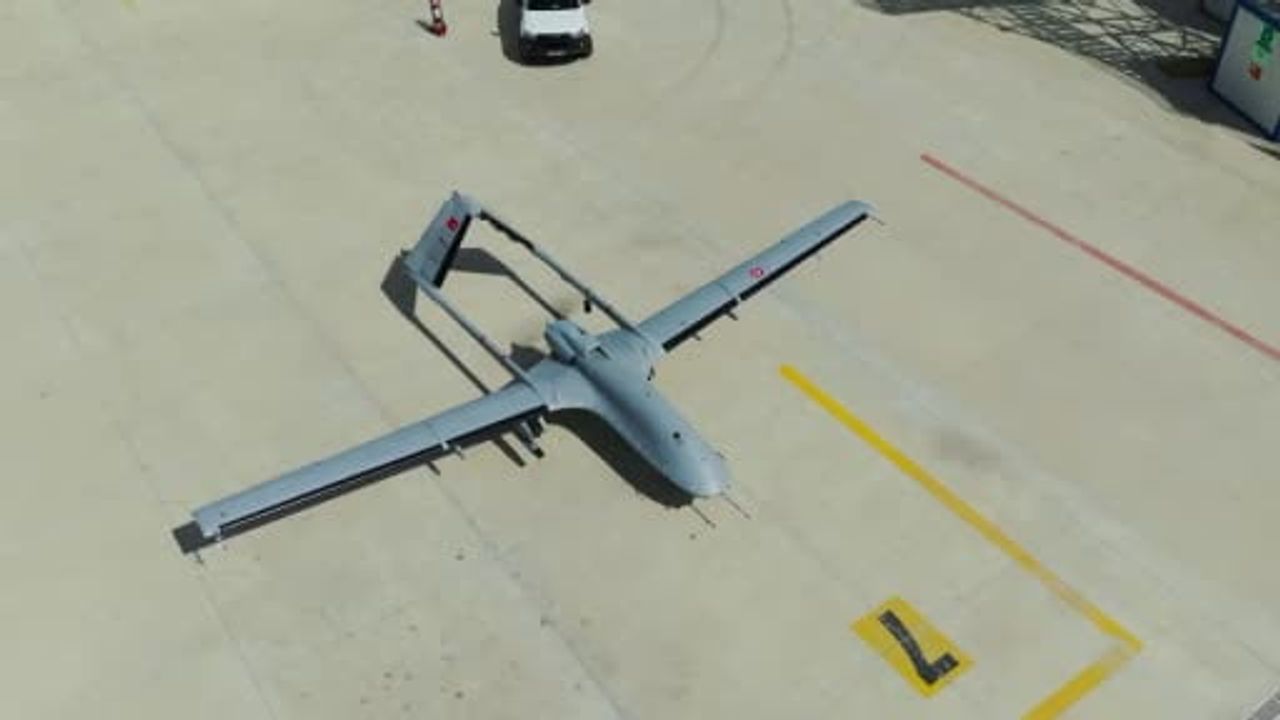 Bayraktar TB3, CİRİT lazer güdümlü füze ile hedefi tam isabetle vurdu