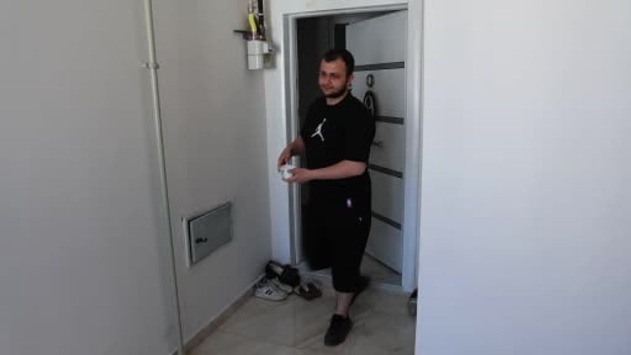 Bayramlık ayakkabı kumrunun yuvası oldu