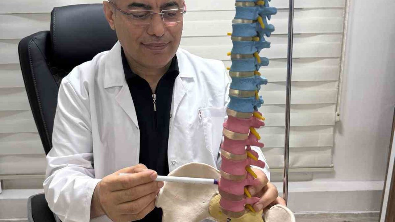 Bel fıtığı artık gençlerin de sorunu: Prof. Dr. İrfan Koca uyarıyor