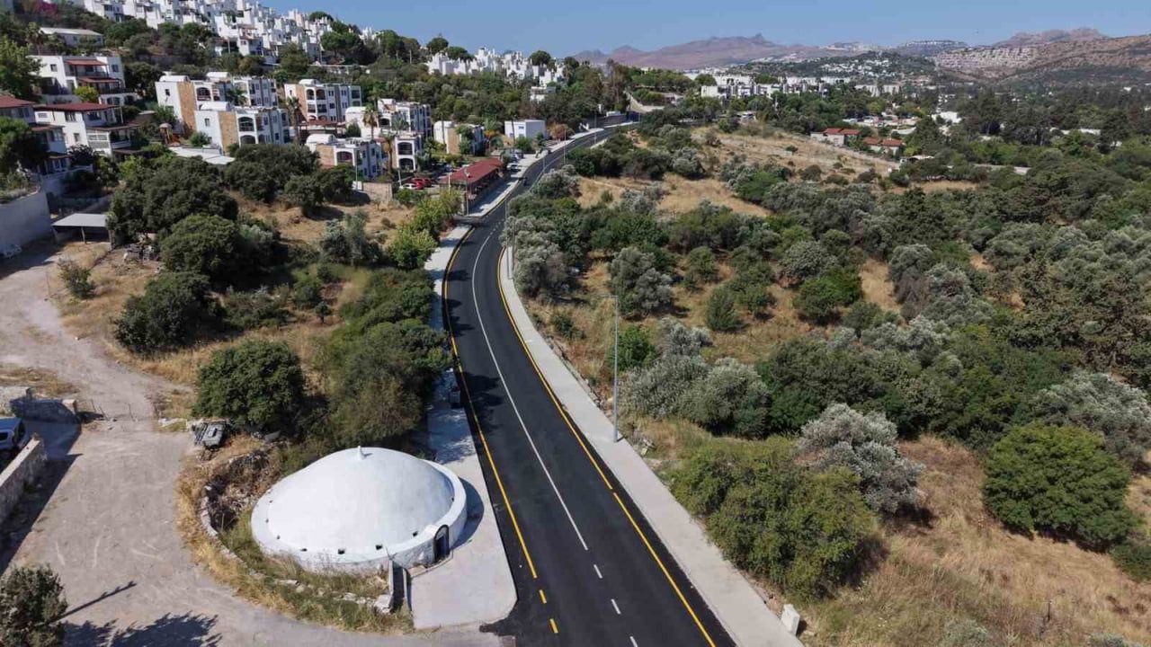 Bergamut ve Derviş Görgün caddelerinde üstyapı yenileme çalışmaları tamamlandı