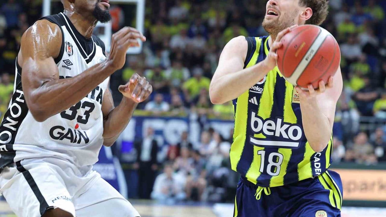 Beşiktaş, seride 1-0 öne geçti
