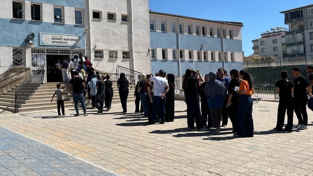 Besni’de YKS heyecanı başladı