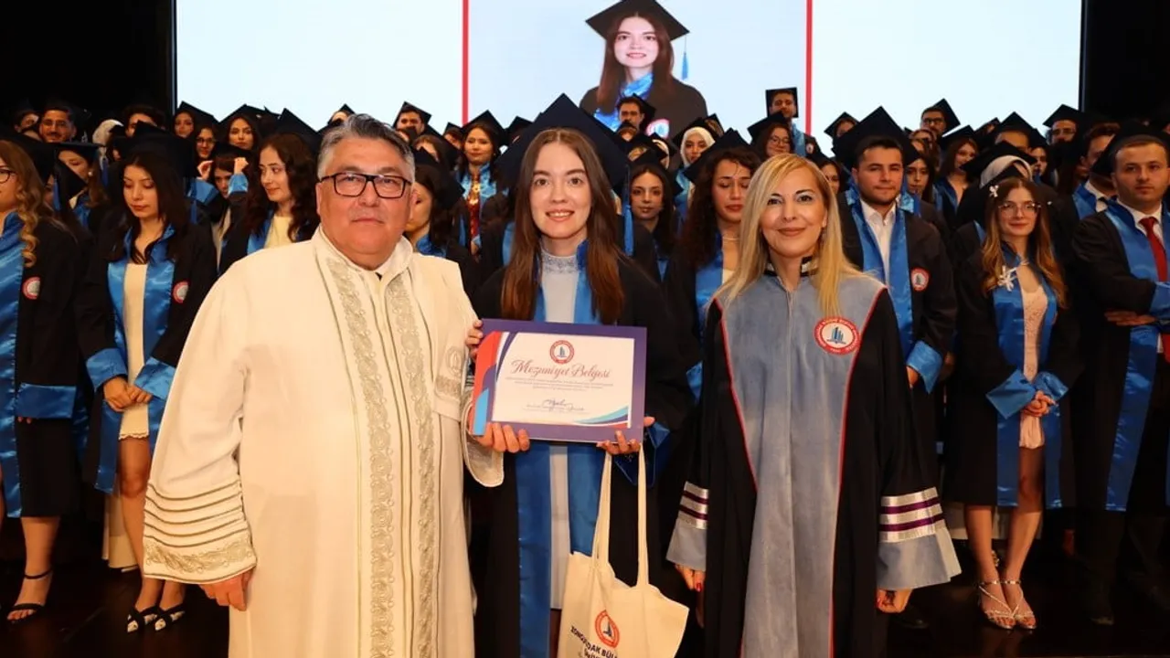 BEUN'da genç doktorlar meslek hayatına uğurlandı