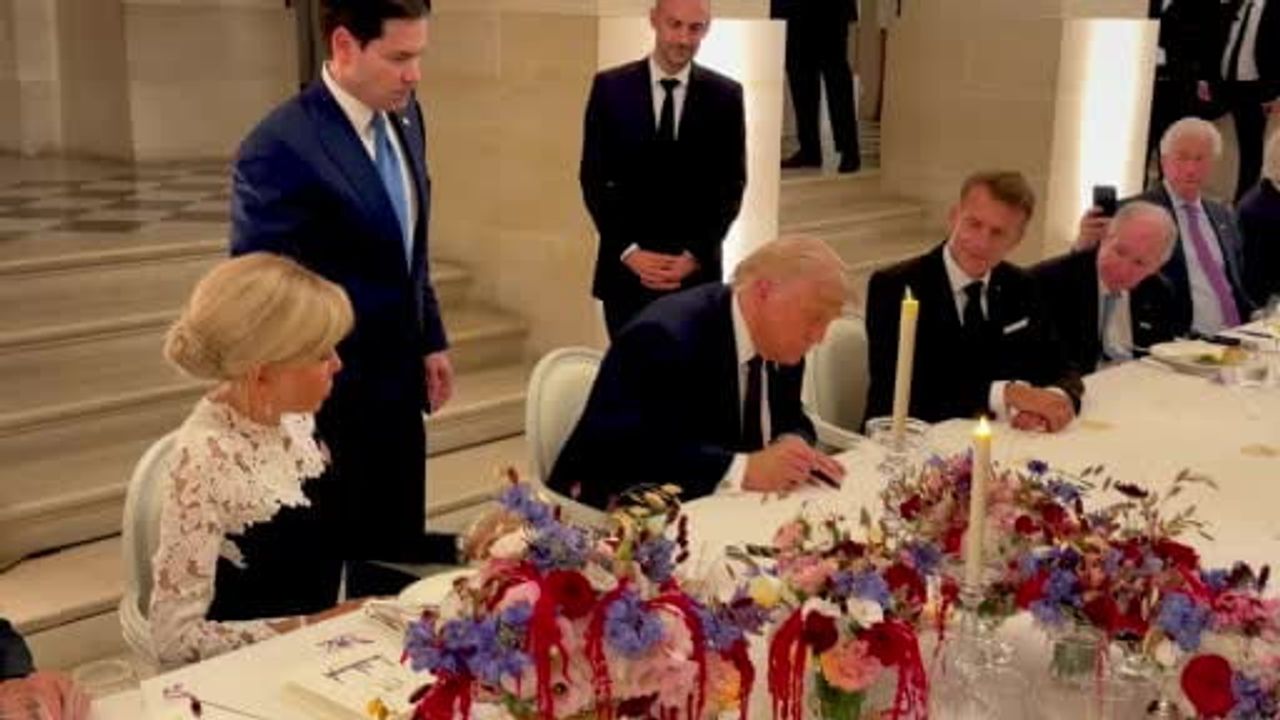 Beyaz Saray, Trump’ın İran anlaşmasını imzaladığı anları yayınladı