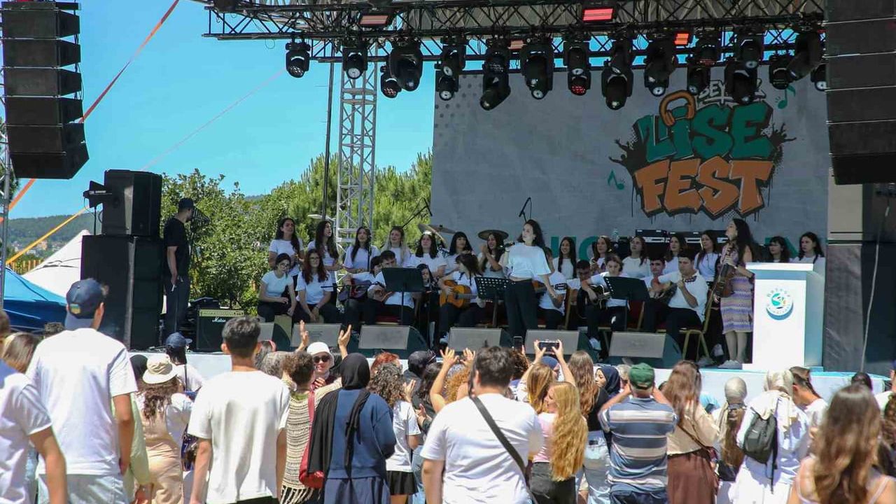 Beykoz LiseFest 2026 gençlik coşkusunu sahneledi