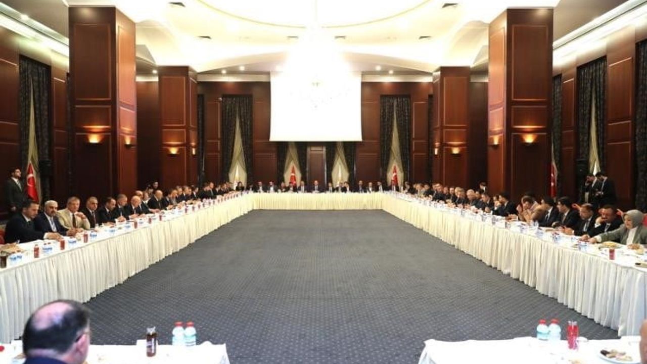 Bilecik il başkanı Serkan Yıldırım, AK Parti teşkilat toplantısına katıldı