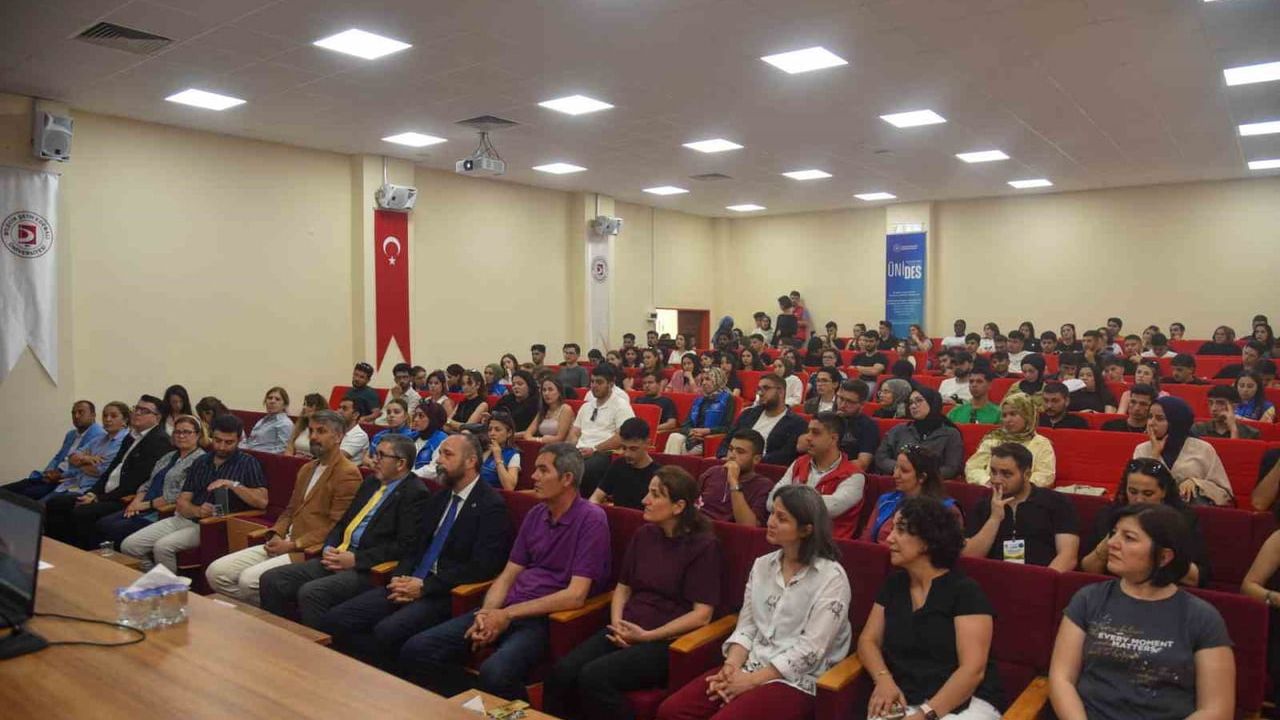 Bilecik Şeyh Edebali Üniversitesi'nde 'Tarımda Kadın Girişimciler ve Başarı Hikayeleri' programı düzenlendi