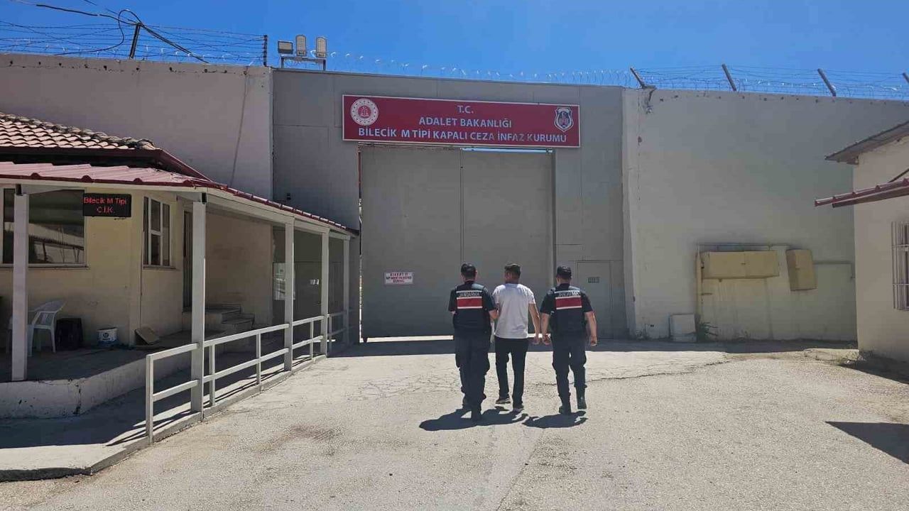 Bilecik'te 17 yıl 49 ay 37 gün hapis cezası bulunan kişi kaçmaya çalışırken yakalandı