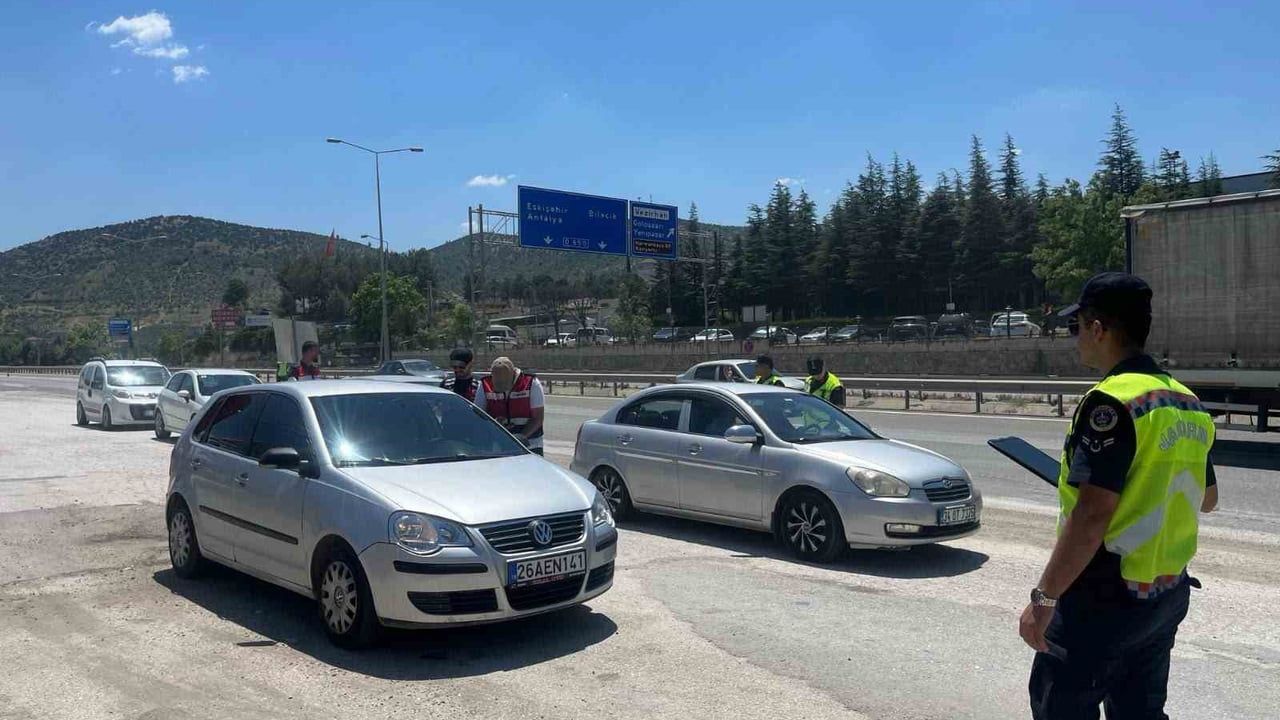 Bilecik’te 758 şahıs ve 221 araç sürücüsü sorgulandı