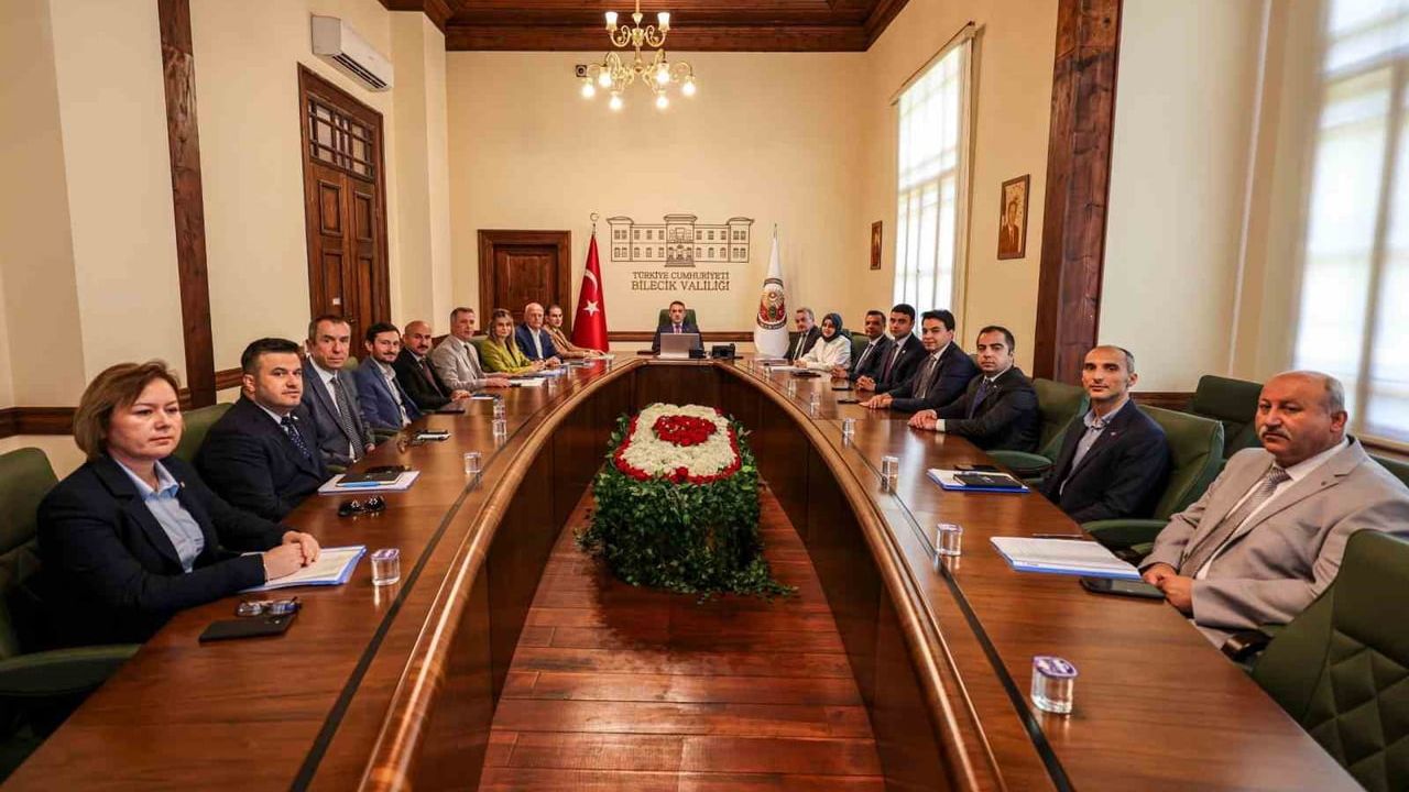 Bilecik'te KÖYDES Projeleri Değerlendirme Toplantısı: Altyapı ve Koordinasyon Öne Çıktı