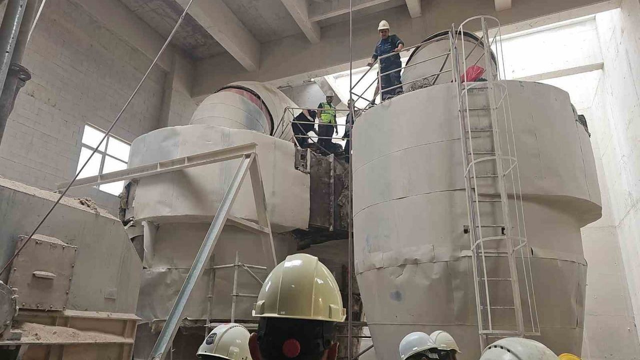 Bilecik'te Safi Çimento fabrikasında işçi kazana düşerek ağır yaralandı