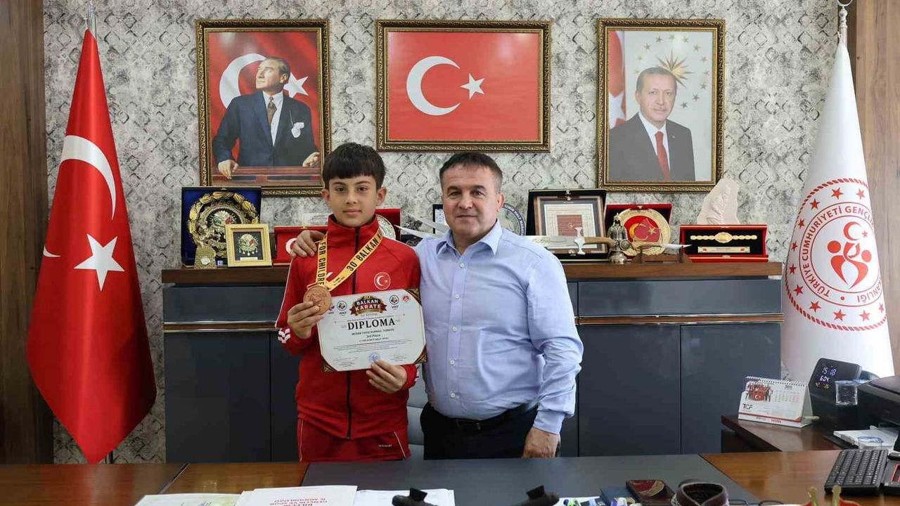 Bilecikli karate sporcusu Musab Yağız Kurnaz Balkan üçüncüsü oldu