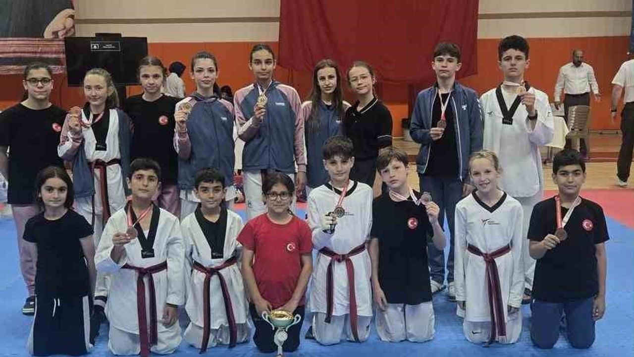 Bilecikli tekvandocular Batı Karadeniz turnuvasında 11 madalya kazandı