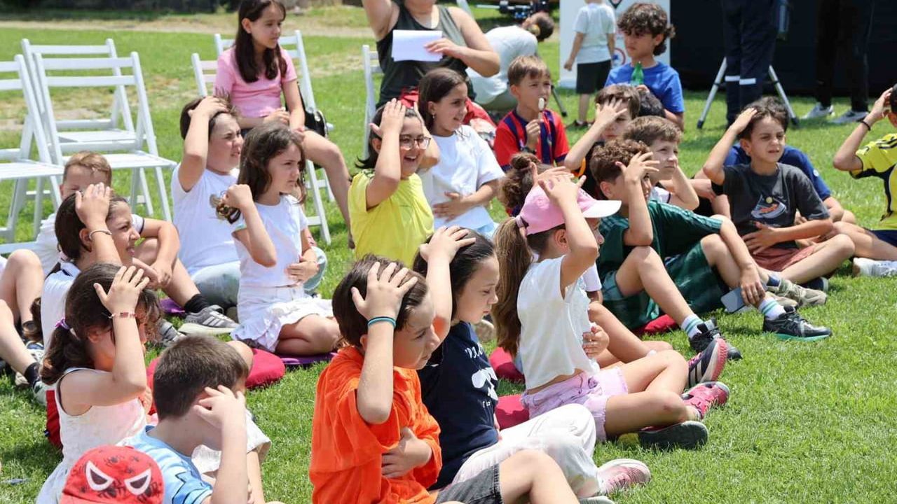 Bilim Kafe TED Düzce Koleji'nde: 'Beynimizin Şarj Aleti: Hareket' konuşmasıyla hareketin öğrenme ve dikkat üzerindeki önemi vurgulandı