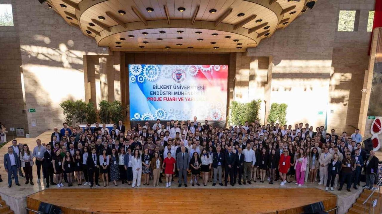 Bilkent Endüstri Mühendisleri, 24. Sanayi Odaklı Bitirme Projeleri Fuarı'nda Sanayiyle Buluştu