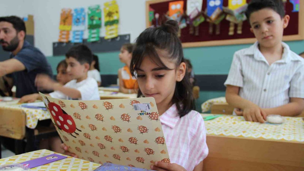 Bingöl’de 56 bin 386 öğrenci karne heyecanı yaşadı