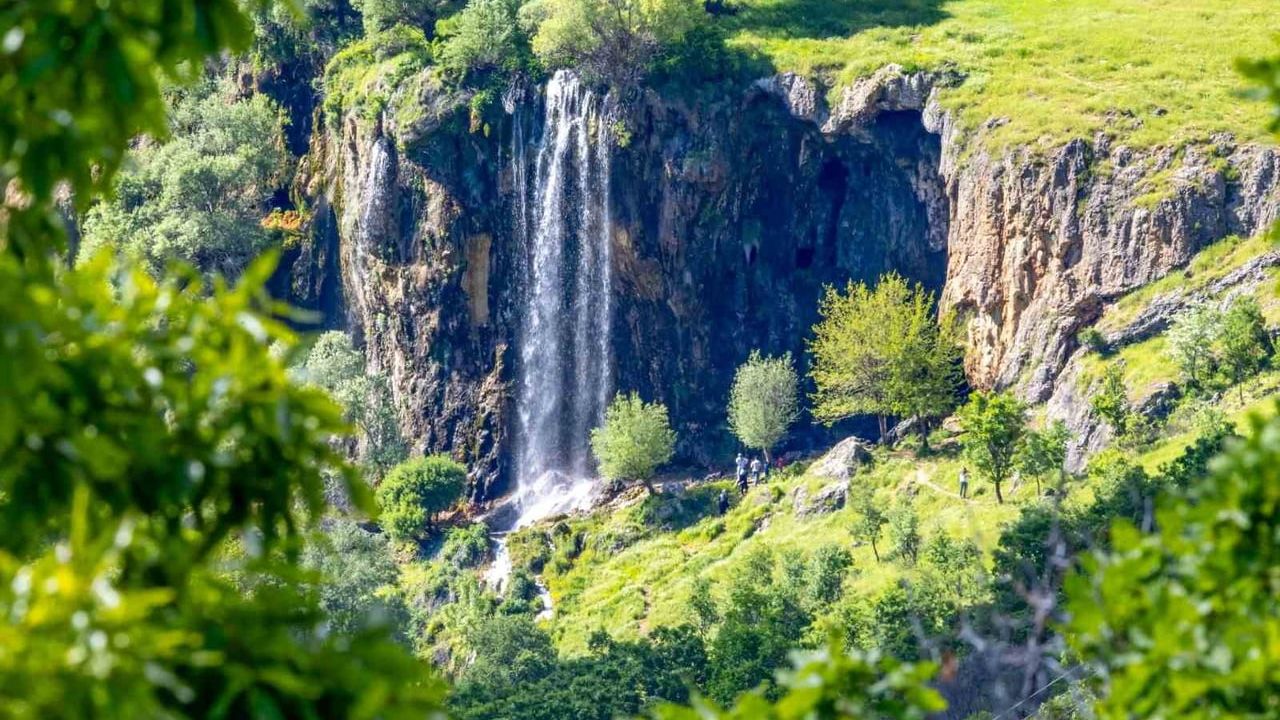 Bingöl'ün Pergasur Şelalesi, Yaz Aylarında Doğaseverlerin İlgi Odağı