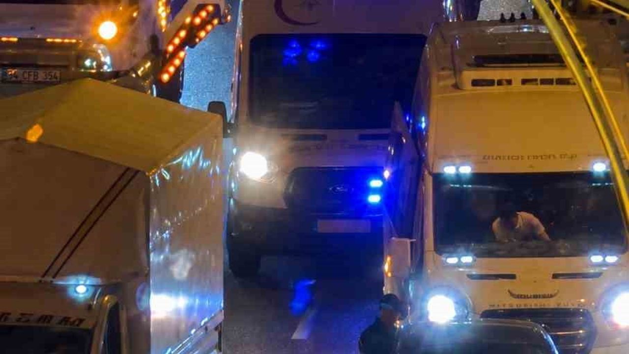 Bitlis Spor kutlamalarında ambulansa yol açan vatandaş takdir topladı